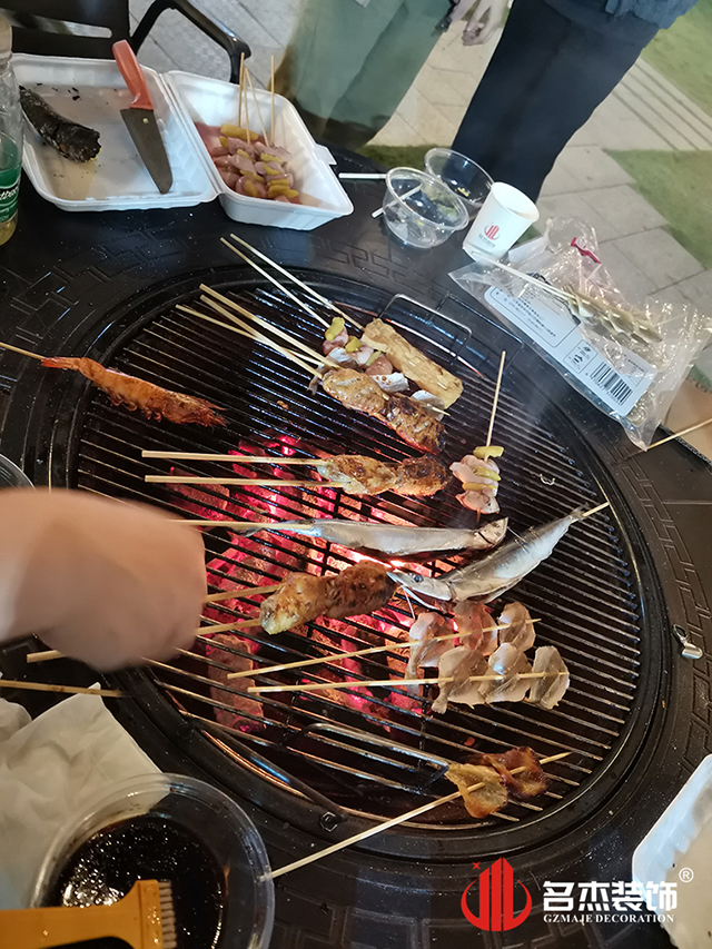 小黄片在线看污污裝飾遊記